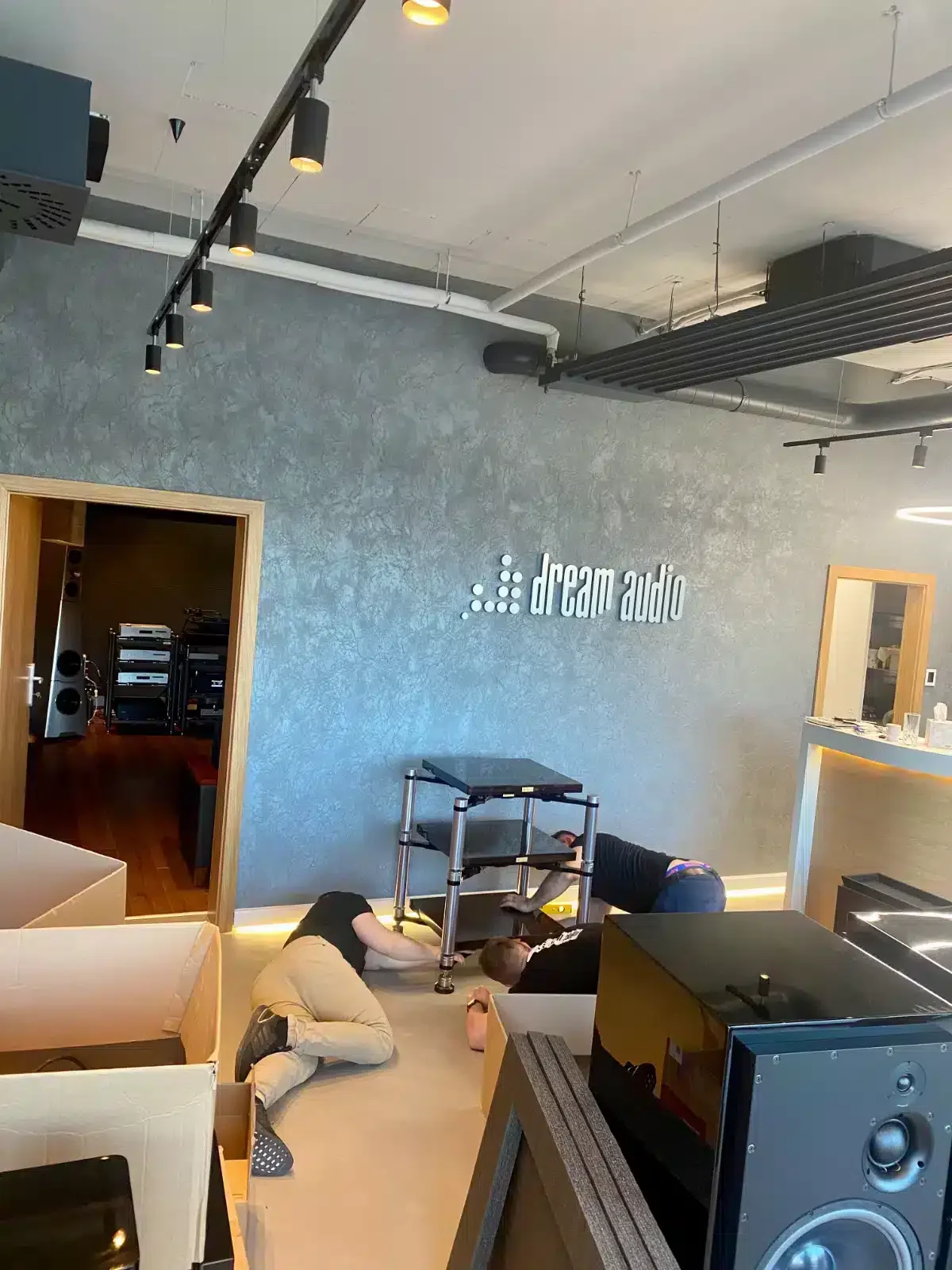 DreamAudio Showroom – Einrichtung 2022