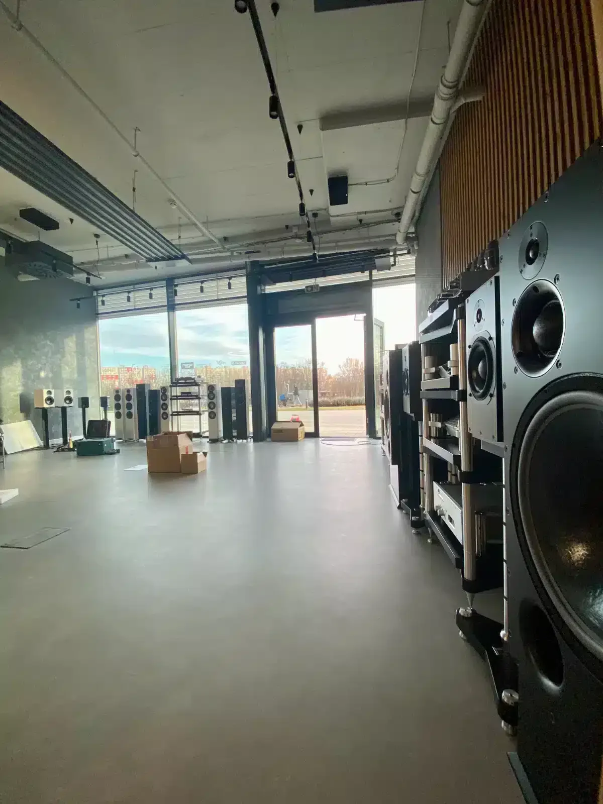 DreamAudio Showroom – Einrichtung 2022