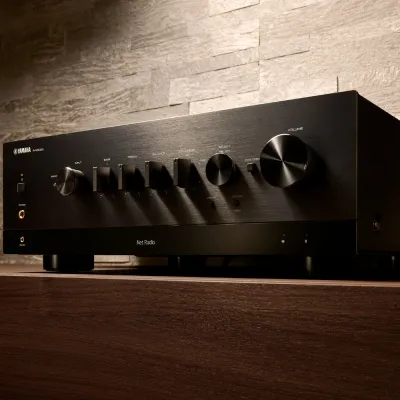 AV Procesor/Receiver Yamaha R-N800A Black