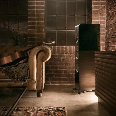 Stĺpový reproduktor Yamaha NS-2000A Pianoblack
