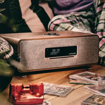 All-in-One Player Ruark Audio R3S Compact Music System Rich Walnut veneer