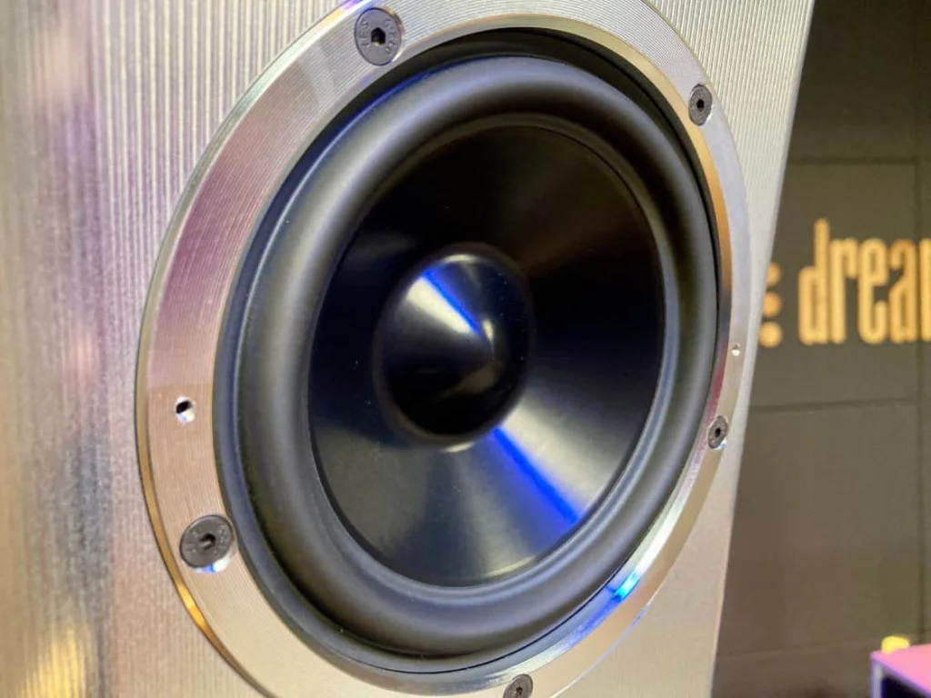 Hi-Fi Voice - YG Acoustics Sonja 2.3i