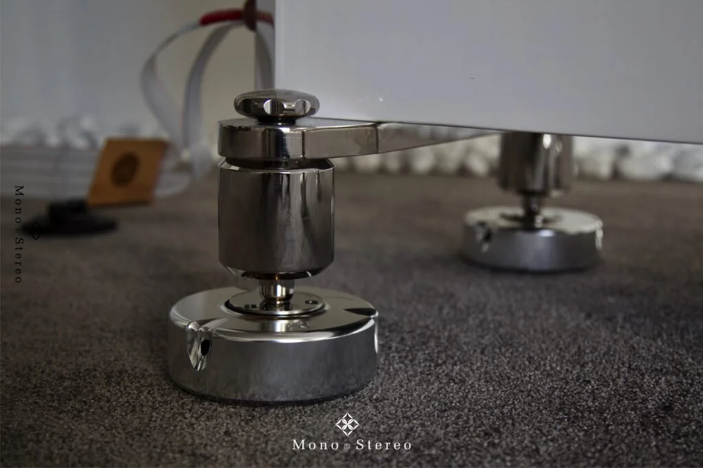 Carbide Audio Diamond Footers Review