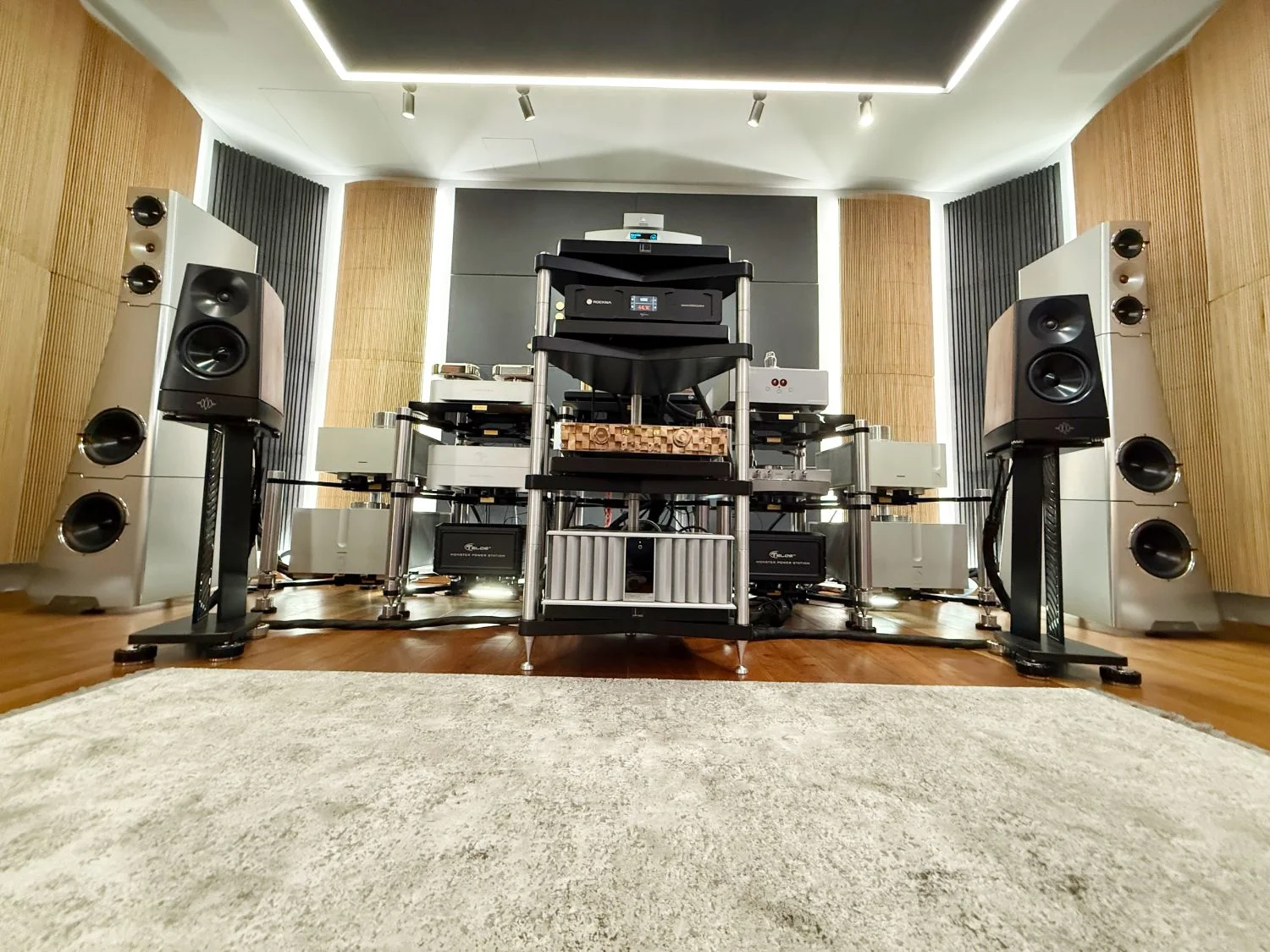 YG Acoustics Tor